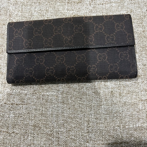 Authentic Gucci Wallet - Picture 14 of 14